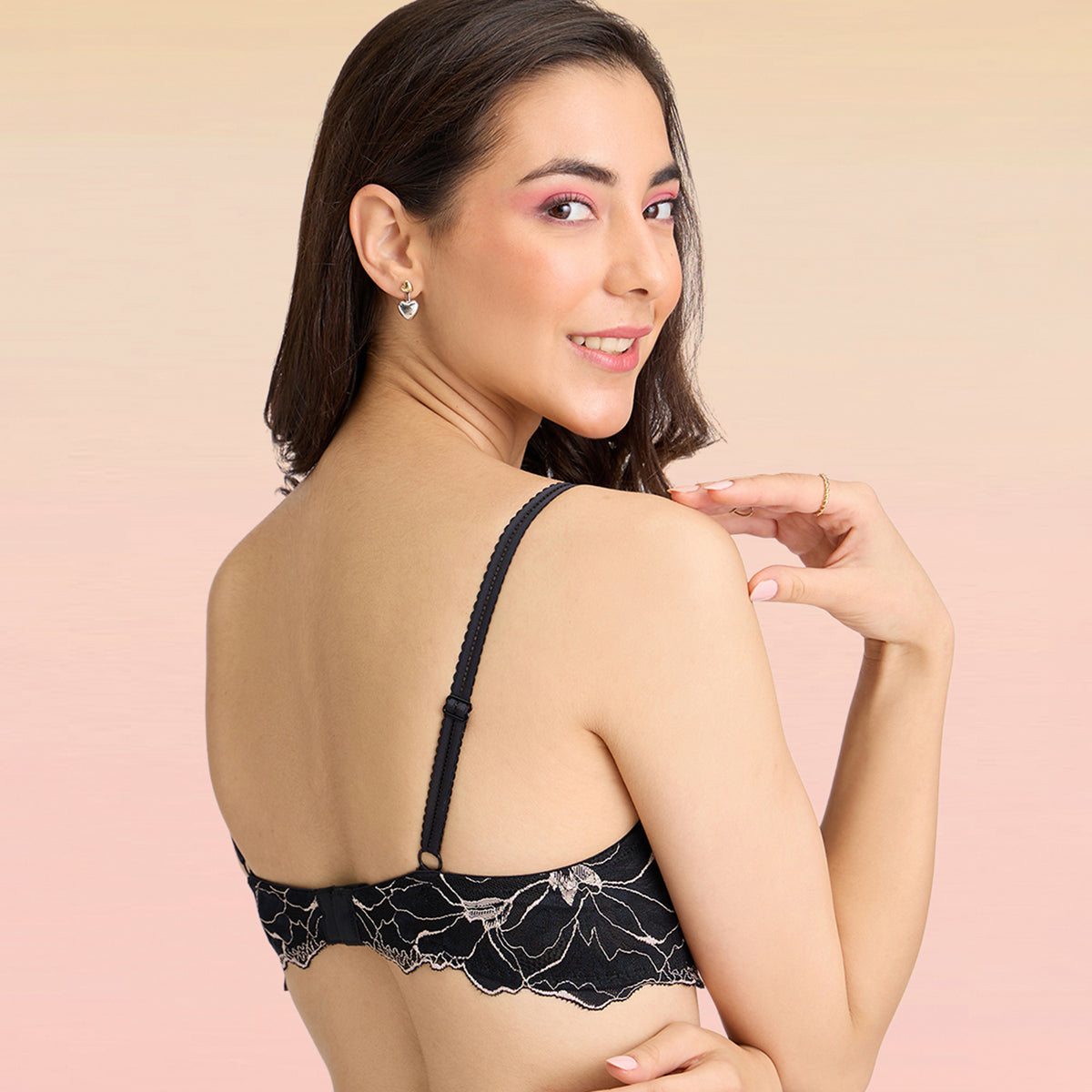 Lola & Mae  The Parisian Cut Padded Wired Lacy Bra - Black LMB1039