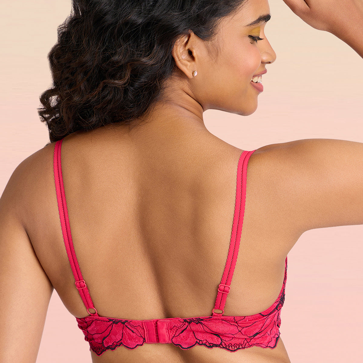 Lola & Mae  The Parisian Cut Padded Wired Lacy Bra - Red LMB1039