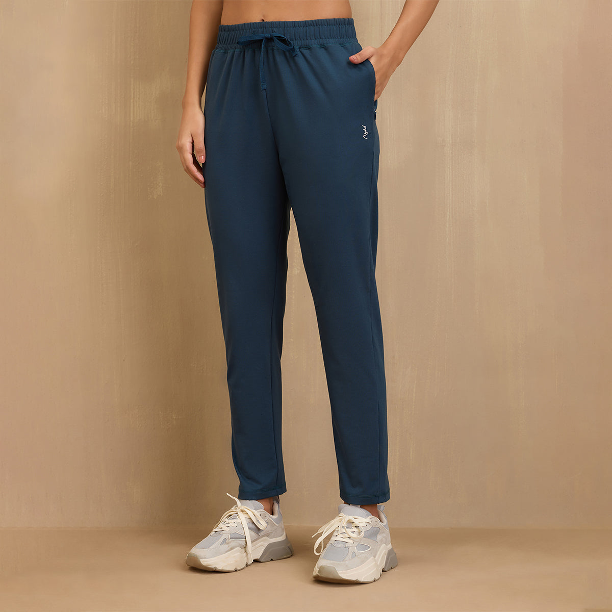 Nykd By Nykaa All Day Cotton Comfort Pant with Zip Pockets-NYAT502-Blue