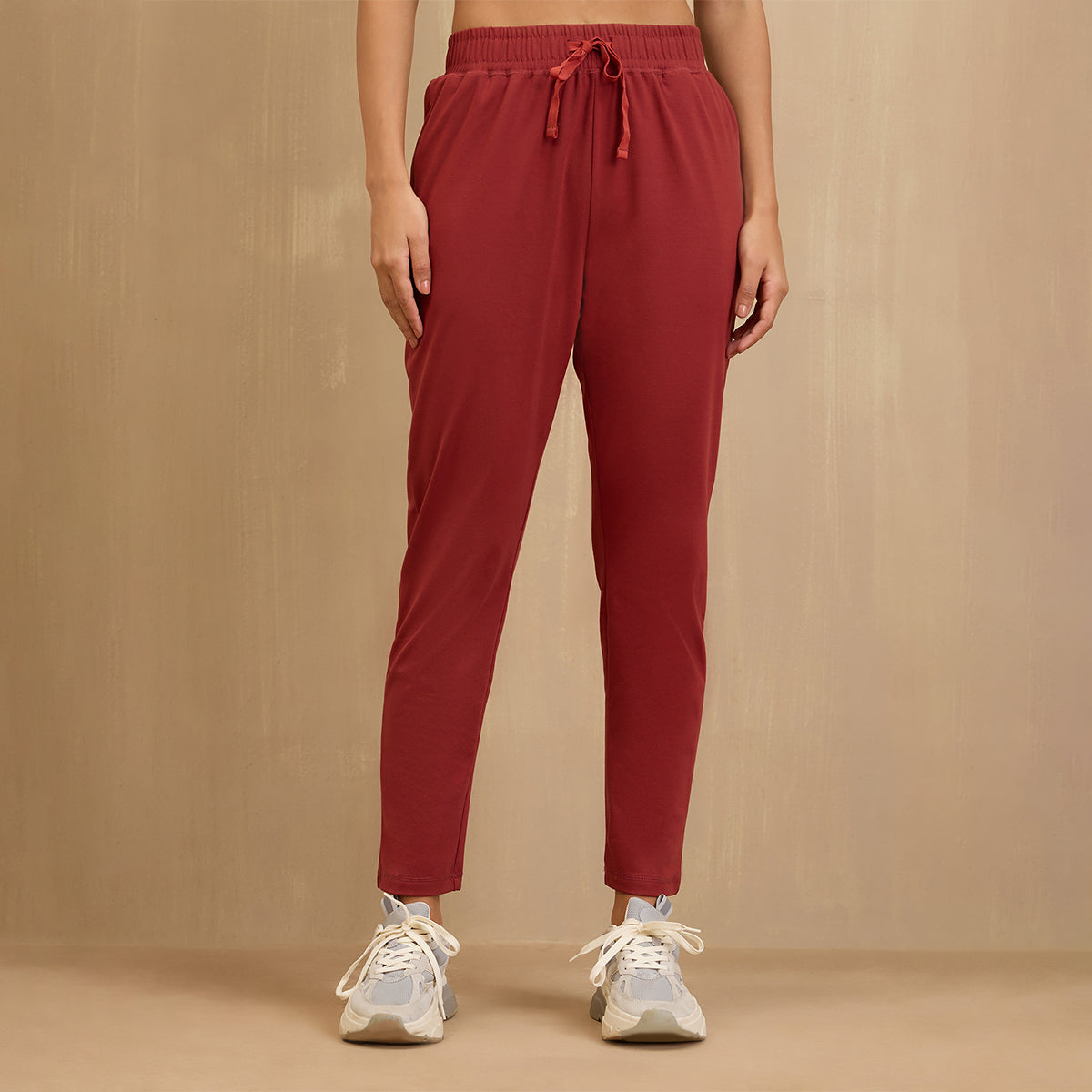 Nykd By Nykaa All Day Cotton Comfort Pant with Zip Pockets-NYAT502-Red