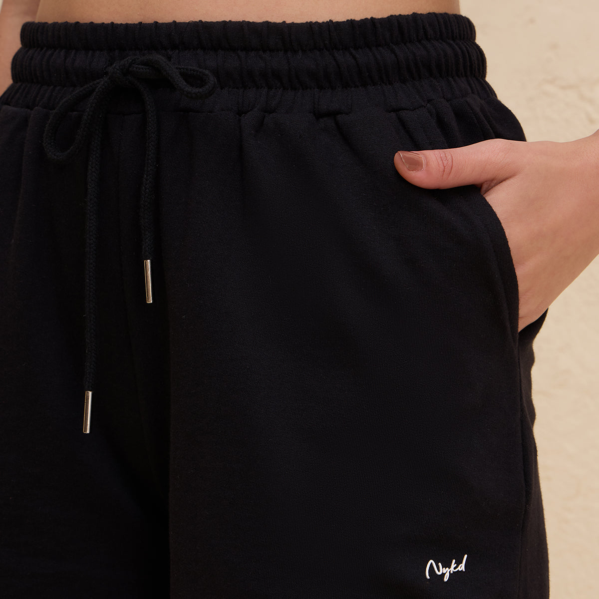 Nykd By Nykaa Summer Essential Cotton Relaxed Fit Shorts with Pockets-NYAT504-Jet Black