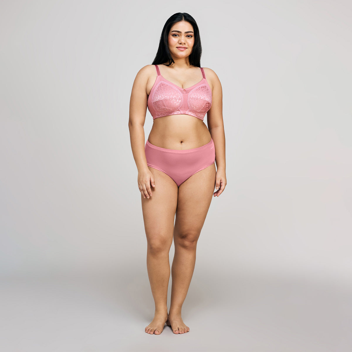 Nykd By Nykaa Ultimate No Bulge, Shape & Support Non Padded Non Wired Lace Bra NYB033 Blush