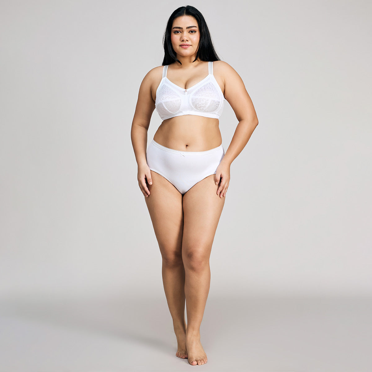 Nykd By Nykaa Ultimate No Bulge, Shape & Support Non Padded Non Wired Lace Bra NYB033 White