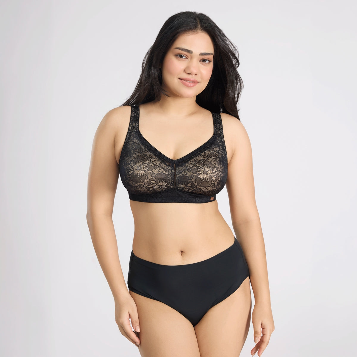 Nykd by Nykaa Shape & Sculpt Lace Super Support Non Padded Non Wired Bra-Black NYB341