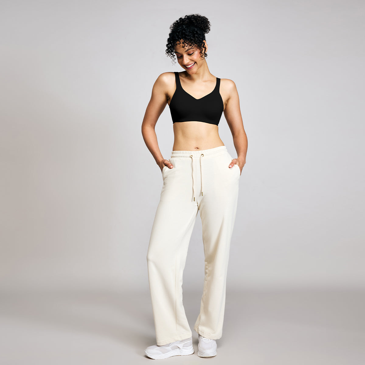 Nykd by Nykaa Body Adapt All Day Comfort Padded Non Wired NBL T-Shirt Bra NYB403 Black