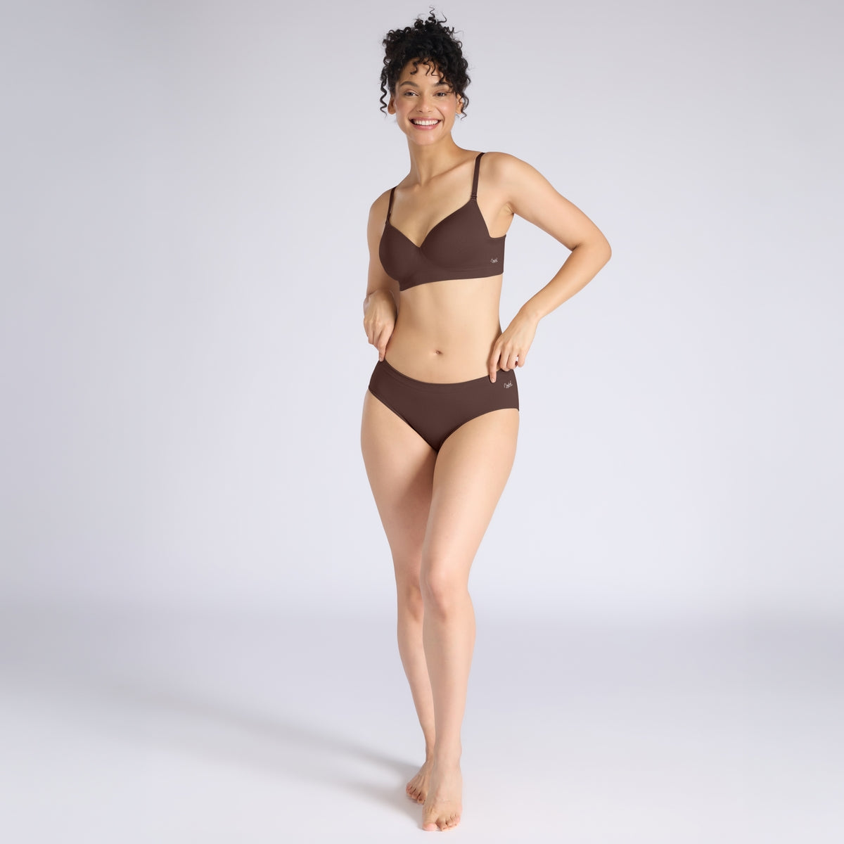 Nykd By Nykaa Adapt360° Seamless NBL Multiway Non-Wired  Everyday T-Shirt Bra With In-Built Padded Cups NYB428 Brown