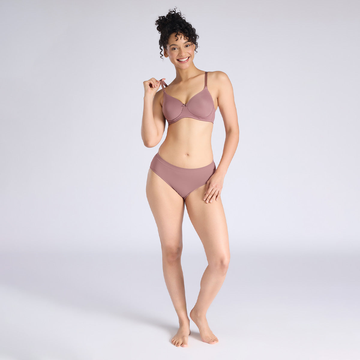 Nykd By Nykaa Multiway Padded Non-Wired T-Shirt Bra for a Naturally Rounded Shape NYB480 D Grave