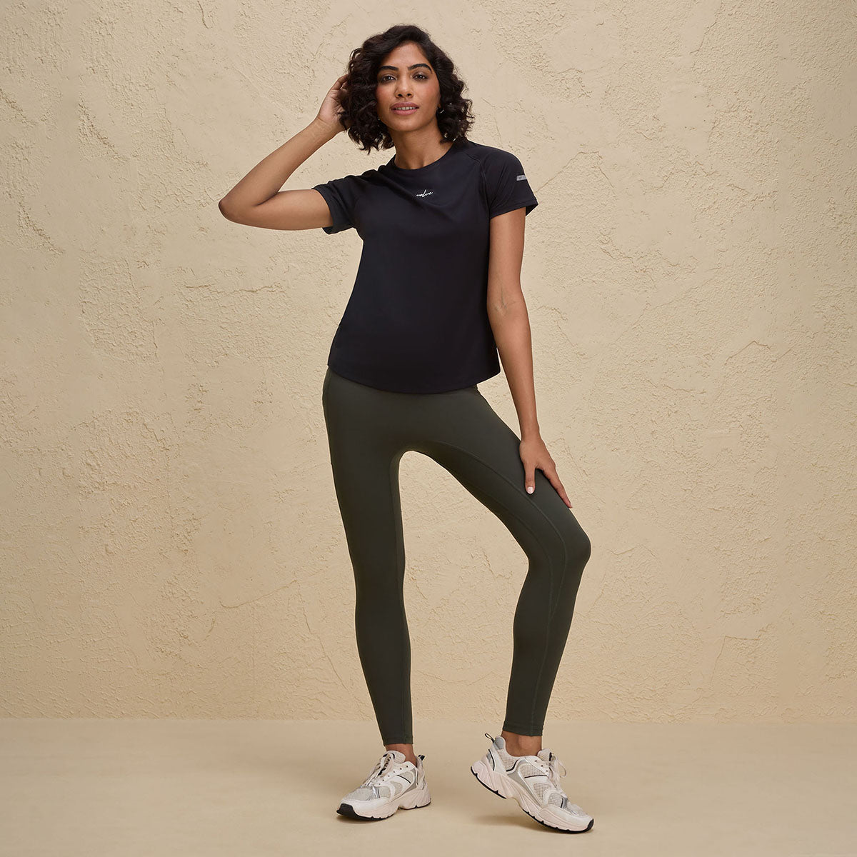 Nykd By Nykaa Quick Dry Half Sleeves Regular Fit Running Sports Tee NYK033 Bright Blue