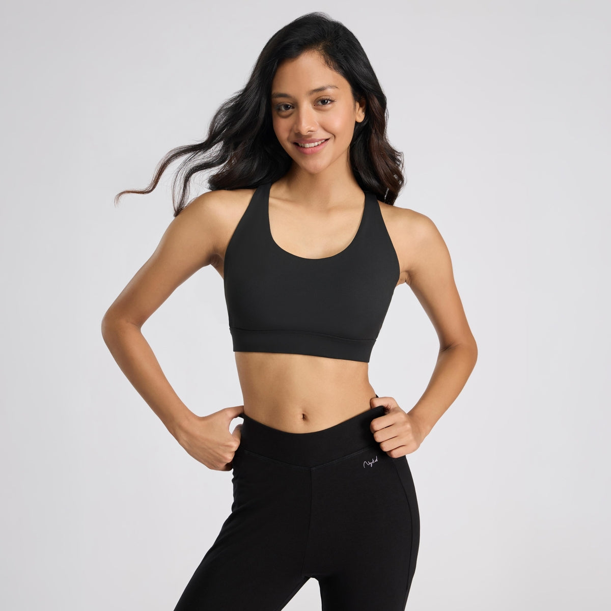 Mid-Impact Sports Bra with Strappy Back, Adjustable Hook & Eye Closure NYK918 Black