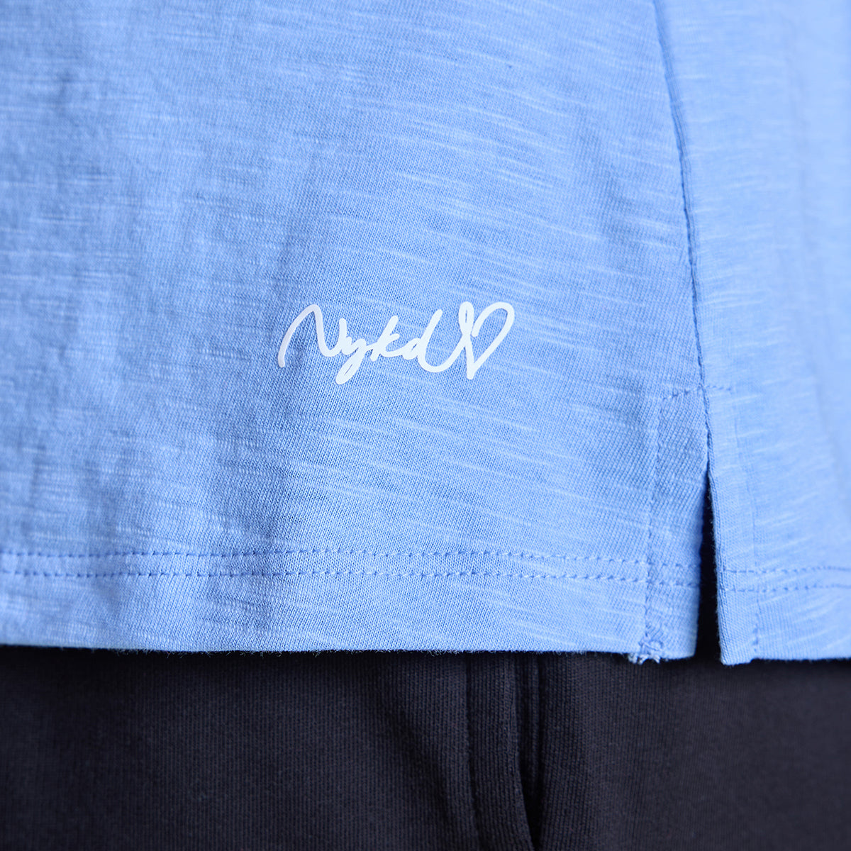 Nykd All Day V Neck Slub Cotton tee - NYLE512 - Hydrangea