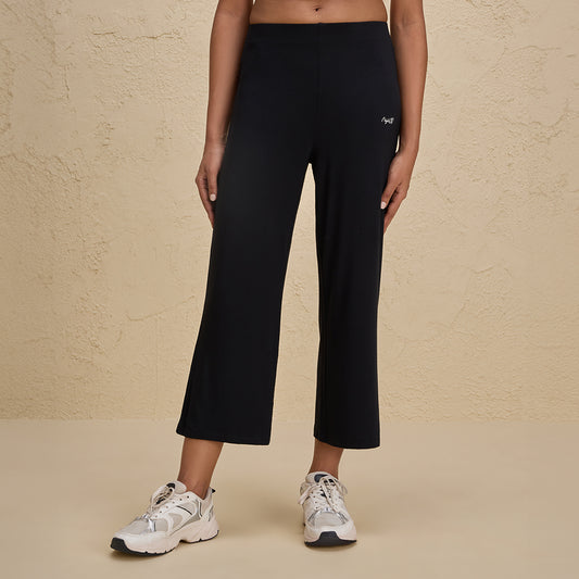 Nykd By Nykaa Summer Essential Super Soft and Comfy Modal Cropped Pants-NYLE059-Jet Black