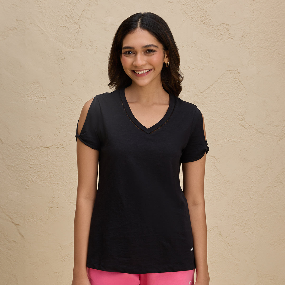 Nykd By Nykaa Summer Essential Super Comfy Relaxed V Neck Slub Cotton Tee-NYLE513-Black