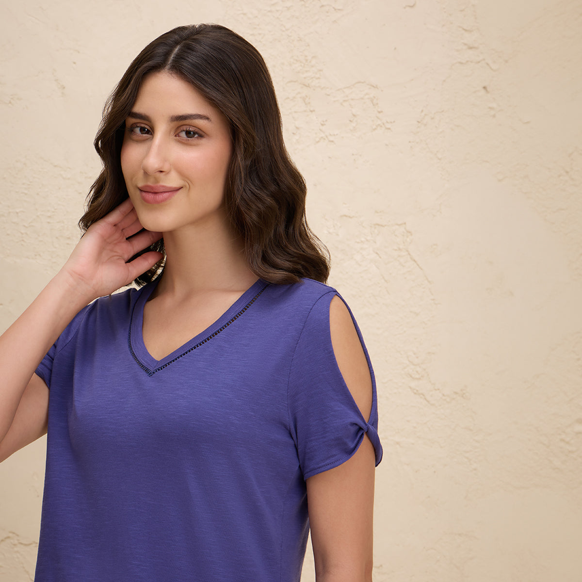 Nykd By Nykaa Summer Essential Super Comfy Relaxed V Neck Slub Cotton Tee-NYLE513-Blue