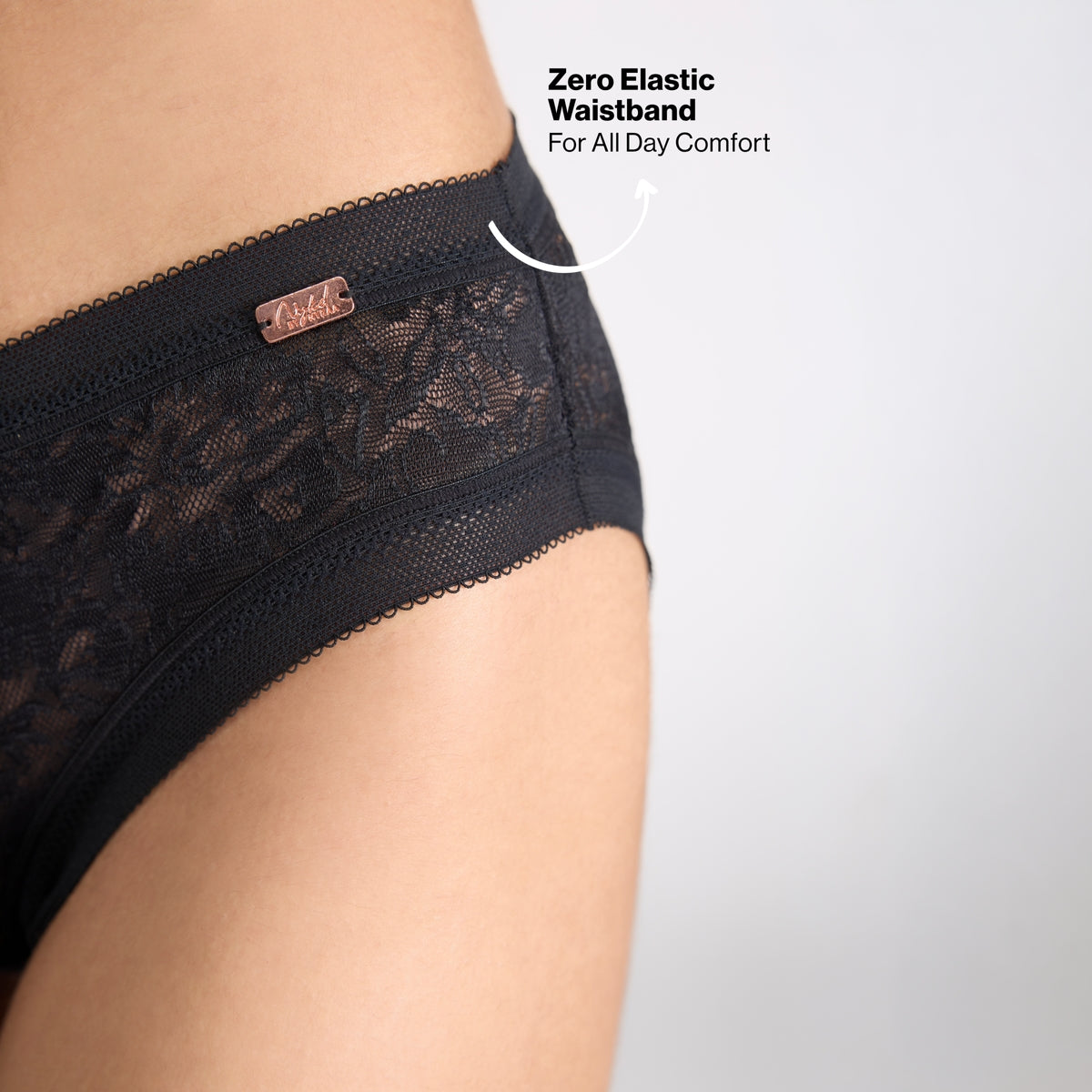 Nykd by Nykaa Shape & Sculpt Hipster Lace Panty-Black NYP398