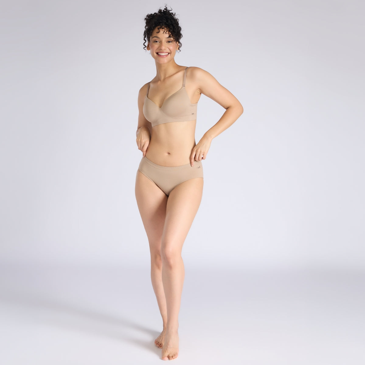 Adapt360° Seamless Hipster Panty with No-Roll, Dig-Free Fit & Cotton Gusset NYP410 D Nude