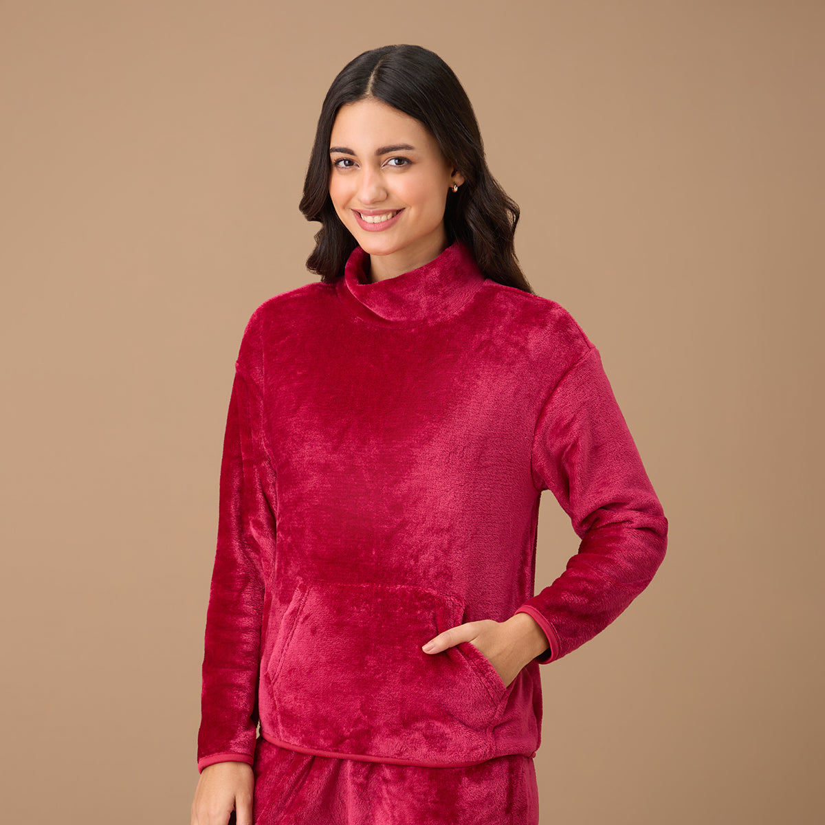 Nykd By Nykaa Luxe Fur Sweatshirt - NYS122 - Red