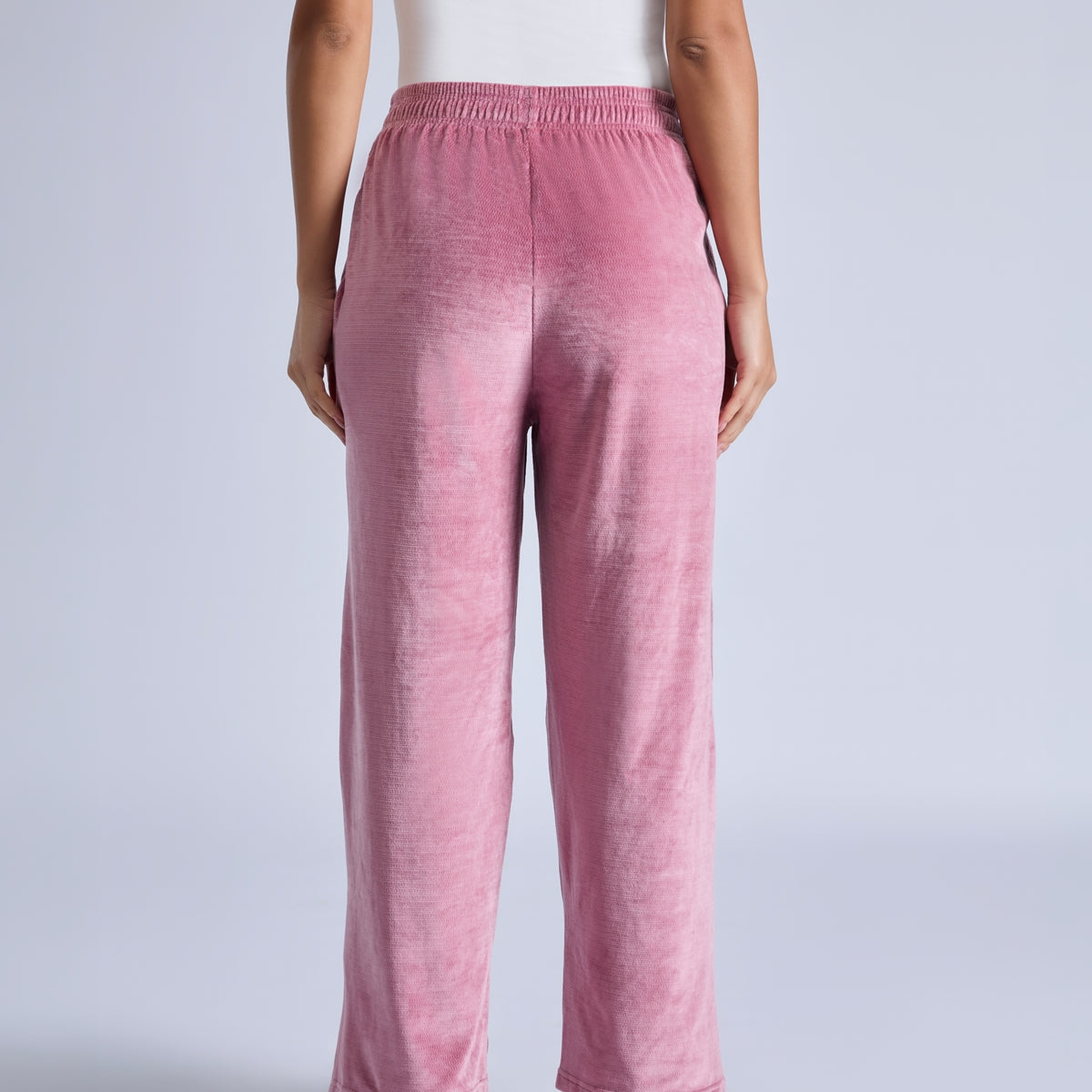 Nykd By Nykaa Cozy Textured Velour Pants With Super Soft Brushed Inner Nys919 Pink