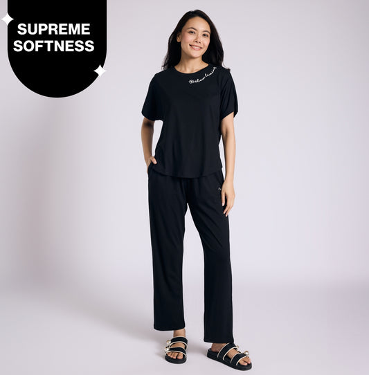 Nykd by Nykaa Buttery Soft Modal Cotton Pyjama Coord Set of 2 With Round Neck Graphic Tee Nys932 Black Slow