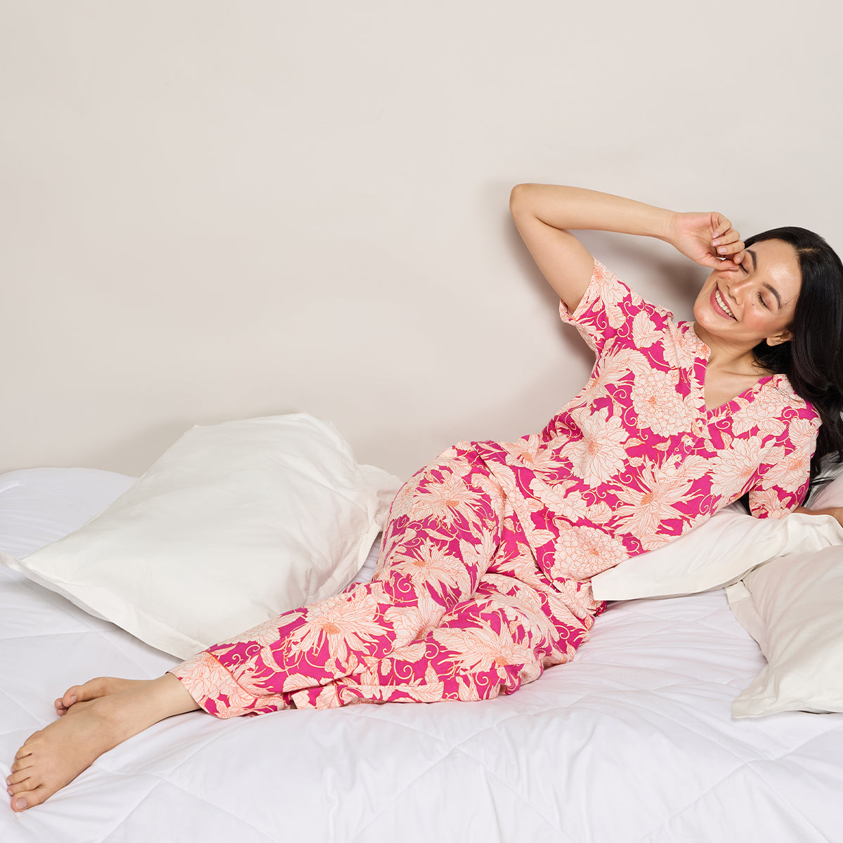 NYKD BY NYKAA BREEZY RAYON PYJAMA COORD SET WITH FLATTERING HIGH LOW HEM TOP NYS933 PINK