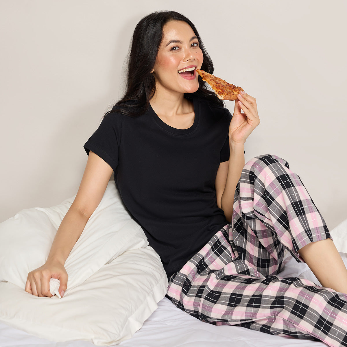 Nykd By Nykaa Essential Cotton Pyjama Coord Set With Crew Neck Cotton Knit Tee Nys943 Black