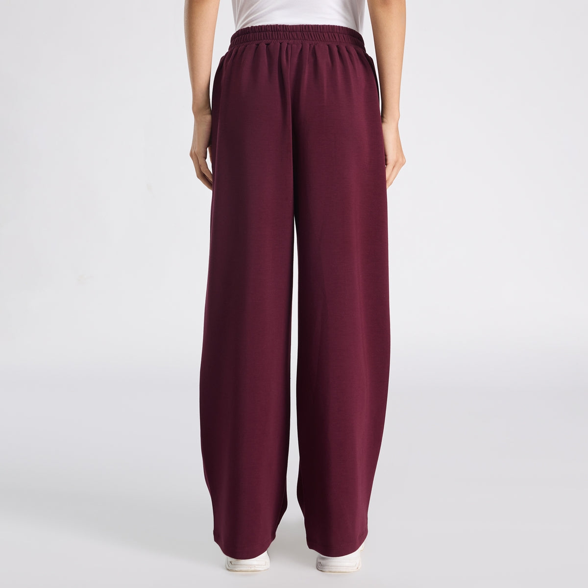 Nykd by Nykaa Luxe Modal Scuba Wide Leg Pants With Side Pockets For Travel & Everyday Wear Nys964 Wine