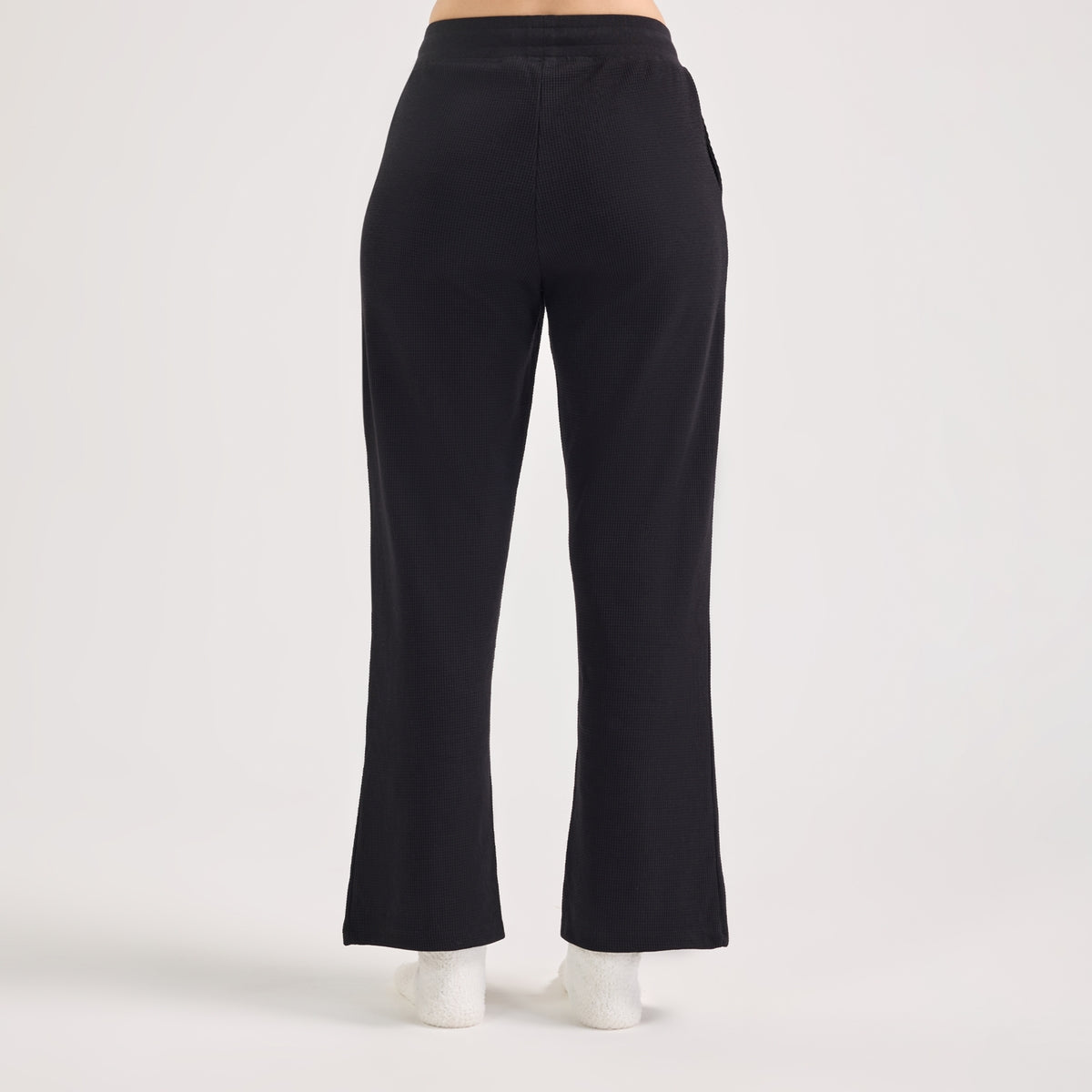 Nykd By Nykaa Waffle Pajama Set of 2 with Long Sleeved Flattering Hem Lounge Top Nys966 Black