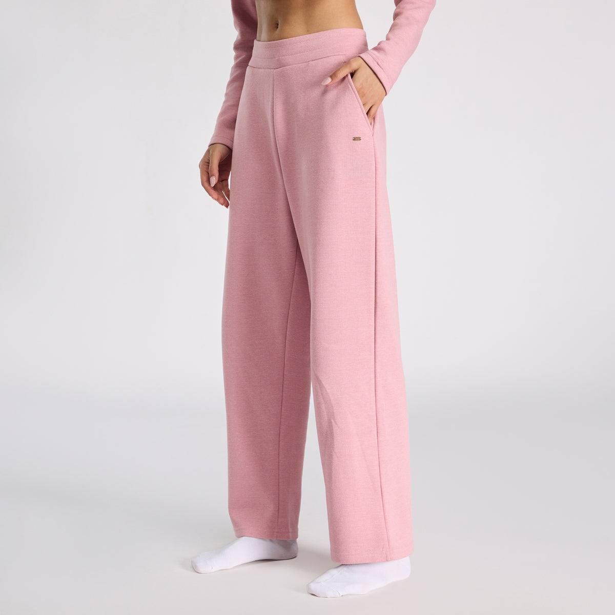 Nykd By Nykaa Fuzzy-soft Wide Leg Warm Rib Textured Pants With Pockets & Adjustable Waistband Nys977 Pink